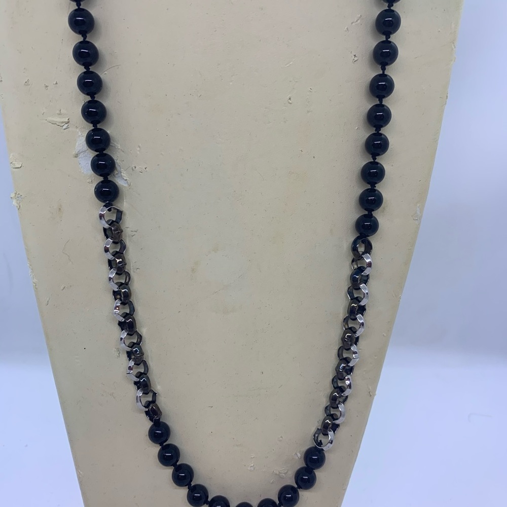 Fifth Avenue black pearl and silver necklace - Picture 2 of 5